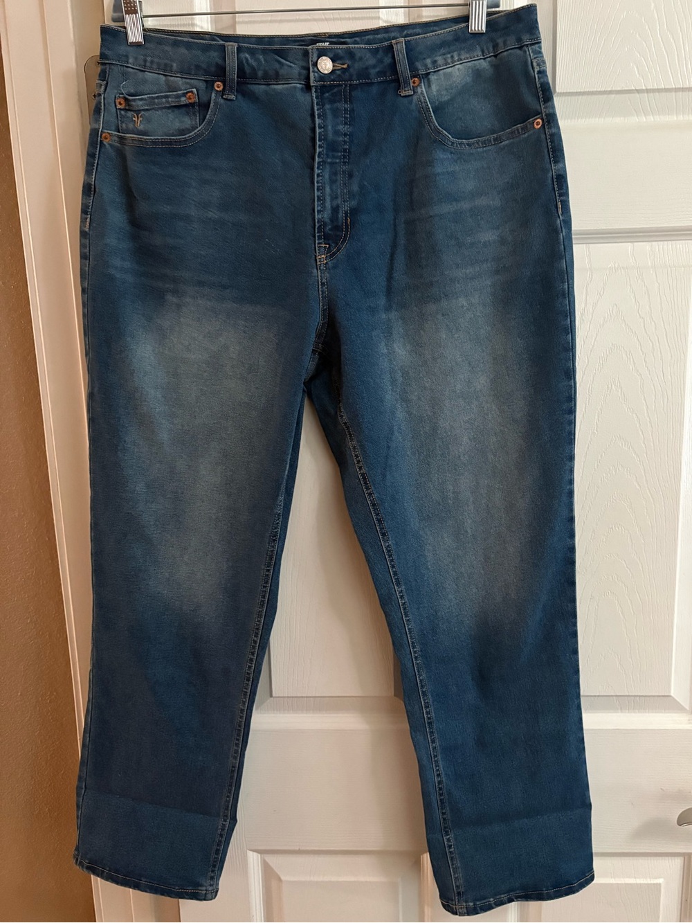 Frye jeans straight slim leg medium wash stretch comfy women's 14